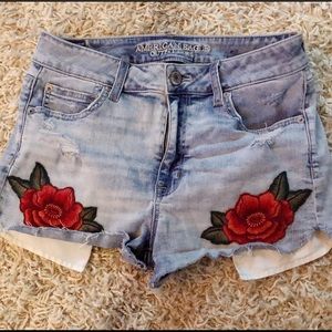 🌸 3/$12 American Eagle Floral Embroidered Shorts